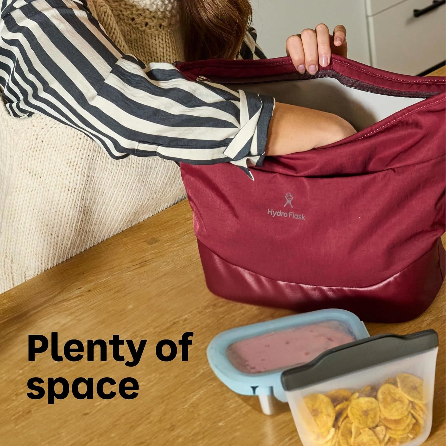image:imageHydro Flask Carryout Lunch Tote Insulated Tote Bag Soft Travel Cooler Woodland CamoWOODLAND CAMO